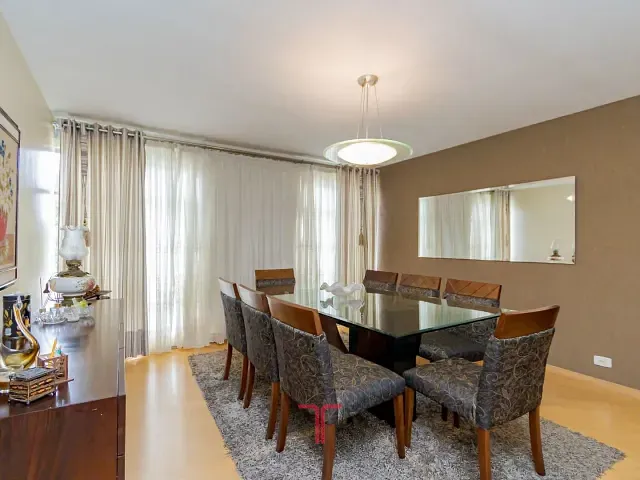 Casa com 170m² 3 quartos e 3 banheiros, à venda, no bairro Santa Quitéria em Curitiba