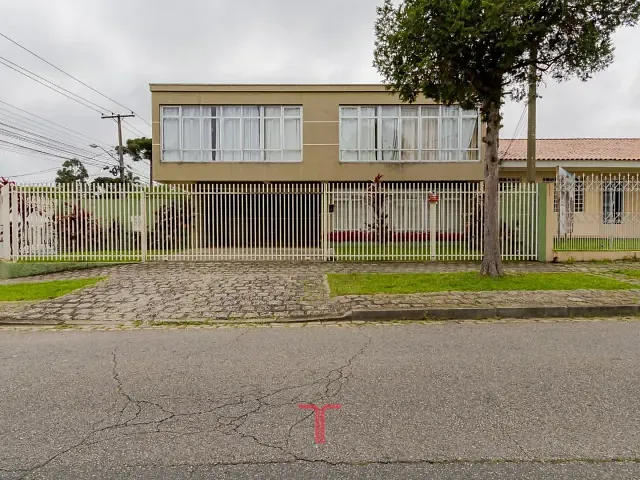 Casa com 170m² 3 quartos e 3 banheiros, à venda, no bairro Santa Quitéria em Curitiba