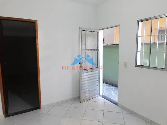 Casa 1 quarto e 1 banheiro, para alugar, no bairro Brasilândia em São Paulo
