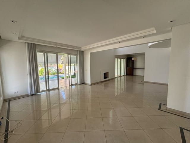 Casa com 490m², à venda, no bairro Jardim das Colinas em São José dos Campos