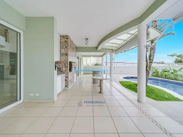 Casa com 490m² 4 quartos e 2 banheiros, à venda, no bairro Jardim das Colinas em São José dos Campos