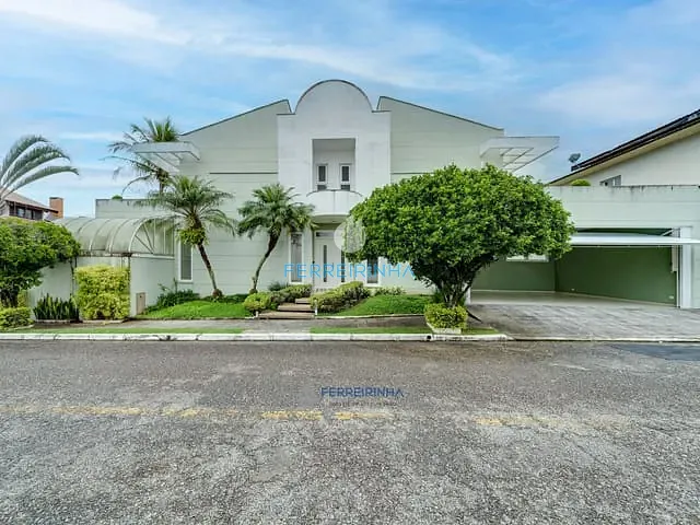 Casa com 490m² 4 quartos e 2 banheiros, à venda, no bairro Jardim das Colinas em São José dos Campos