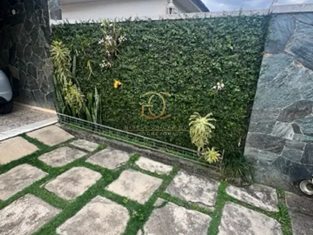 Casa 4 quartos e 2 banheiros, à venda, no bairro Centro em Valença
