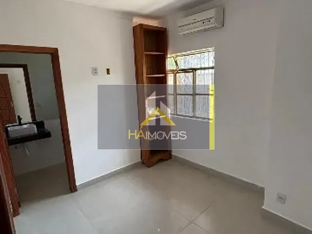 Casa com 360m² 4 quartos e 1 banheiro, para alugar, no bairro Planalto em Belo Horizonte