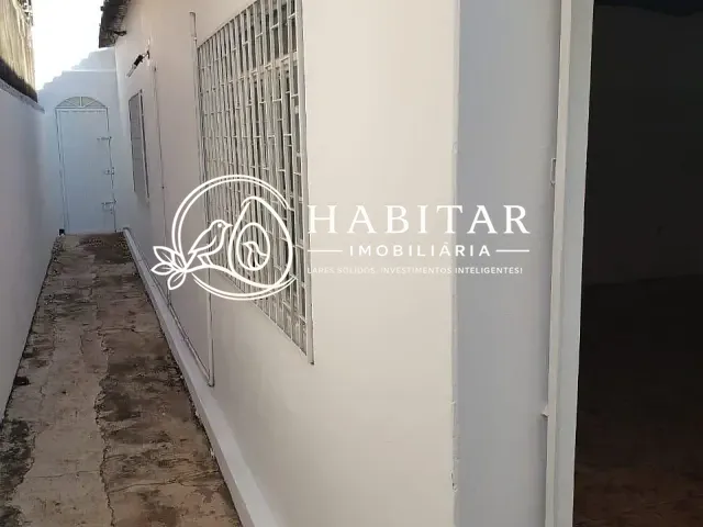 Casa 2 quartos e 2 banheiros, à venda, no bairro Centro em Corumbá