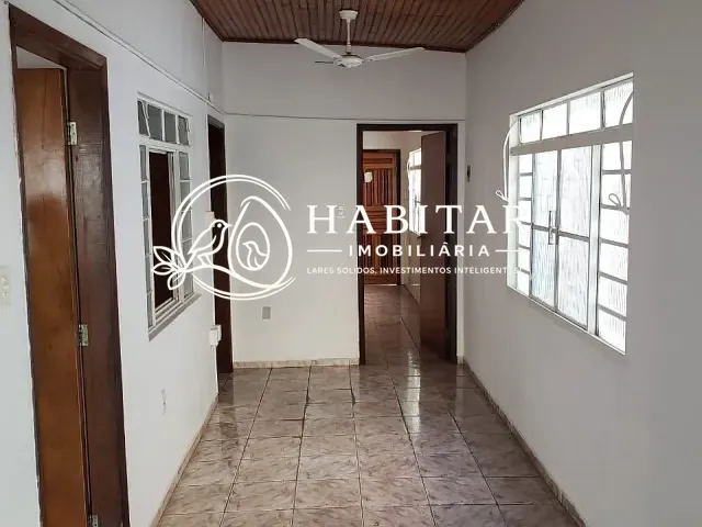 Casa 2 quartos e 2 banheiros, à venda, no bairro Centro em Corumbá