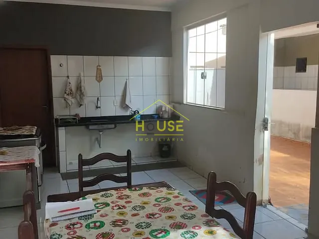 Casa com 560m² 3 quartos e 2 banheiros, à venda, no bairro Vila Nova em Votuporanga