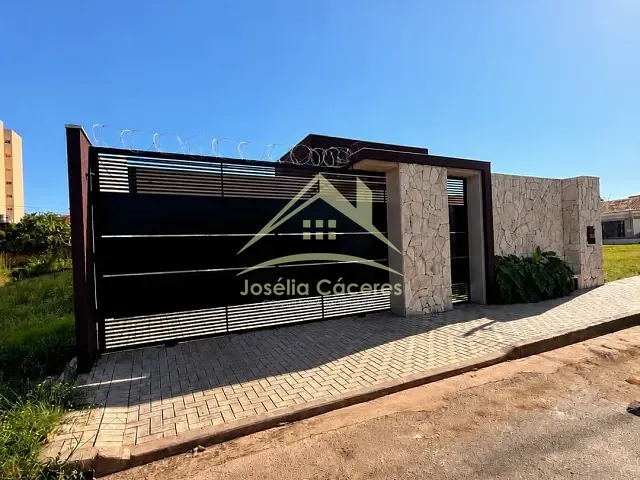 Casa com 342m² 3 quartos e 5 banheiros, à venda, no bairro Centro-Sul em Várzea Grande
