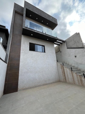 Casa 3 quartos e 3 banheiros, à venda, no bairro Portais (Polvilho) em Cajamar