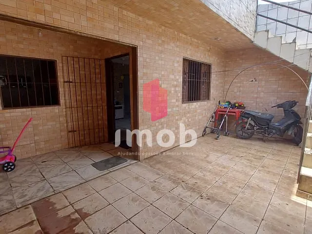 Casa 4 quartos e 2 banheiros, à venda, no bairro Clima Bom em Maceió