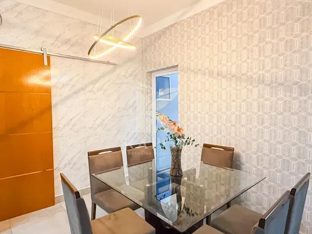 Casa 3 quartos e 2 banheiros, à venda, no bairro Residencial Real Parque Sumaré em Sumaré