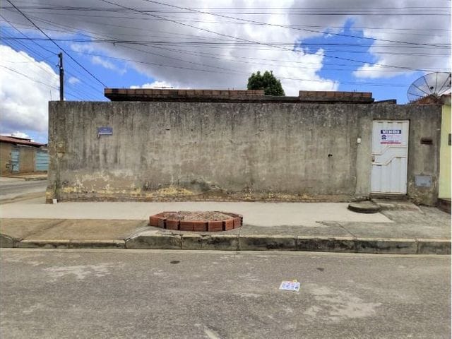 Foto do Casa - Casa de esquina (Senhorinha Cairo) | Locar Imóvel