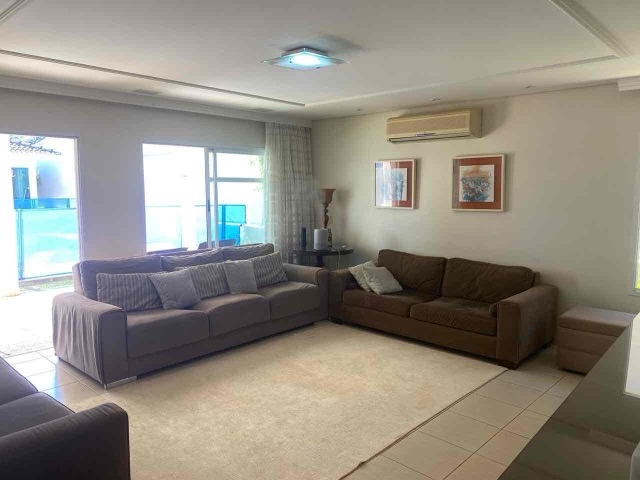 Casa com 675m² 4 quartos e 6 banheiros, à venda, no bairro Gleba Fazenda Palhano em Londrina