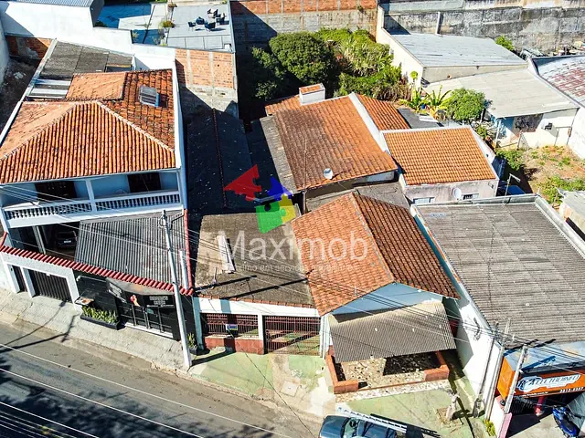 Casa com 580m² 2 quartos e 2 banheiros, à venda, no bairro Parque da Felicidade em Itapira