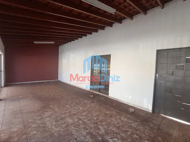 Casa com 270m² 2 quartos e 1 banheiro, à venda, no bairro Cidade Universitária em Ituverava