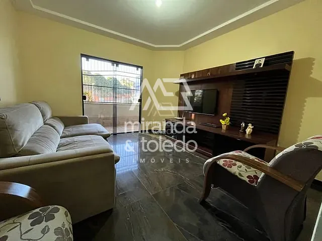 Casa com 600m² 3 quartos e 2 banheiros, à venda, no bairro Vila Rica em Cachoeiro De Itapemirim