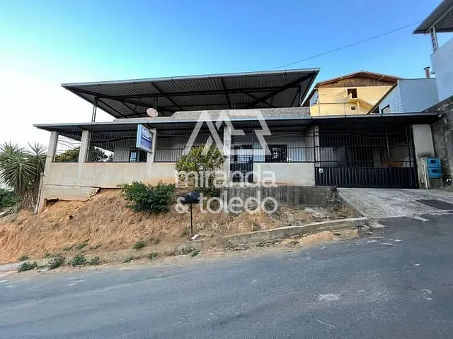 Casa com 600m² 3 quartos e 2 banheiros, à venda, no bairro Vila Rica em Cachoeiro De Itapemirim