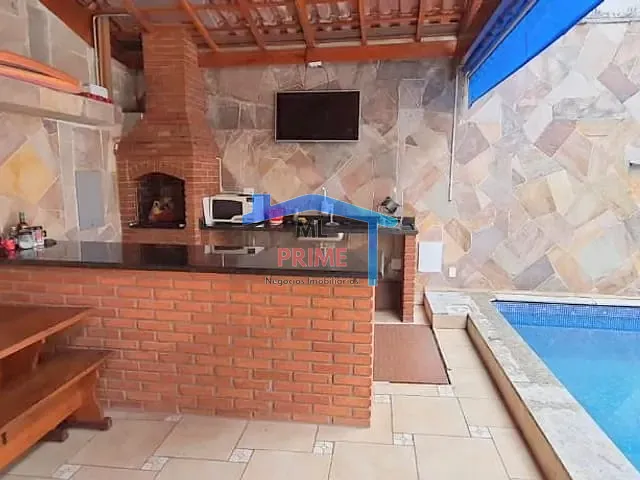 Casa com 300m² 4 quartos e 5 banheiros, à venda, no bairro Jardim Avelino em São Paulo
