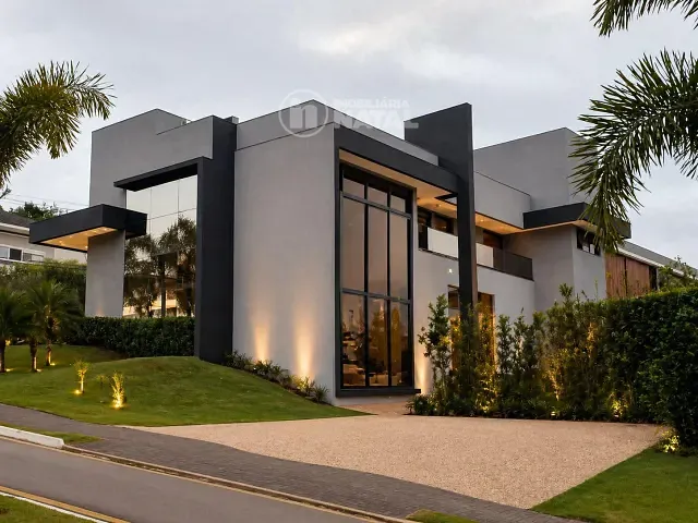 Casa com 913m² 4 quartos e 6 banheiros, à venda, no bairro Esperança em Londrina