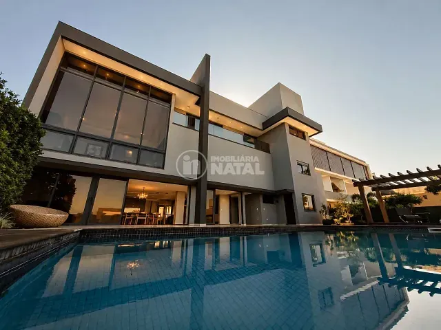 Casa com 913m² 4 quartos e 6 banheiros, à venda, no bairro Esperança em Londrina