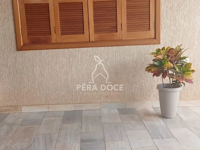 Casa com 450m² 3 quartos e 3 banheiros, à venda, no bairro Recanto do Sol em Uberaba