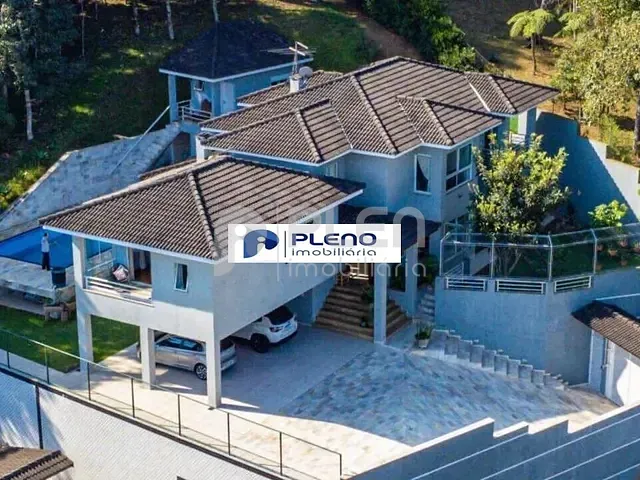 Casa com 1500m² 3 quartos e 6 banheiros, à venda, no bairro Caraguatá em Mairiporã