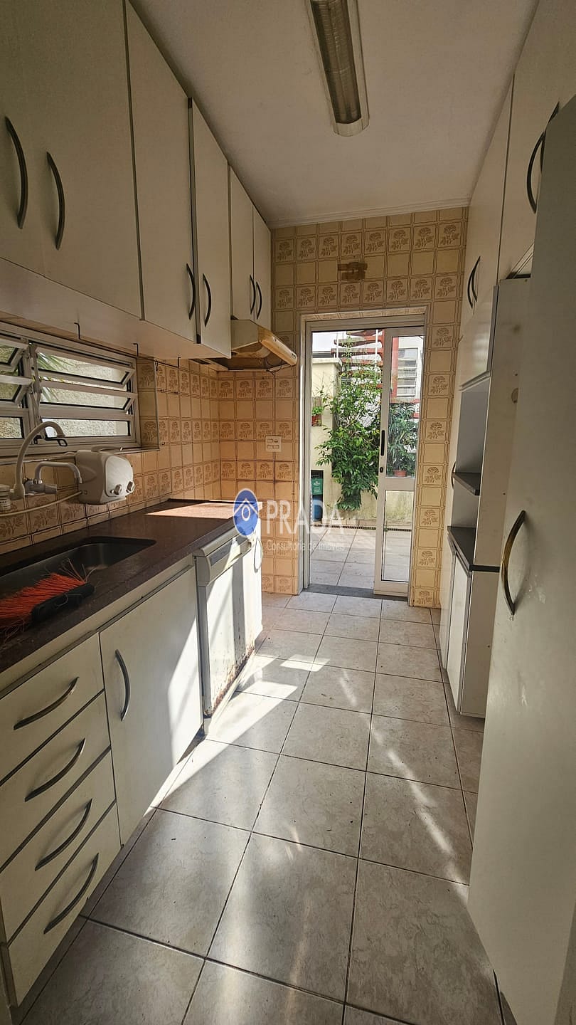 Casa à venda e aluguel com 3 quartos, 185m² - Foto 31