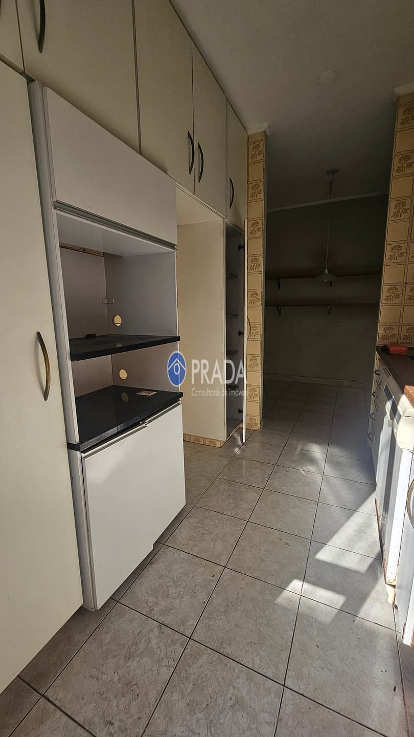 Casa à venda e aluguel com 3 quartos, 185m² - Foto 34
