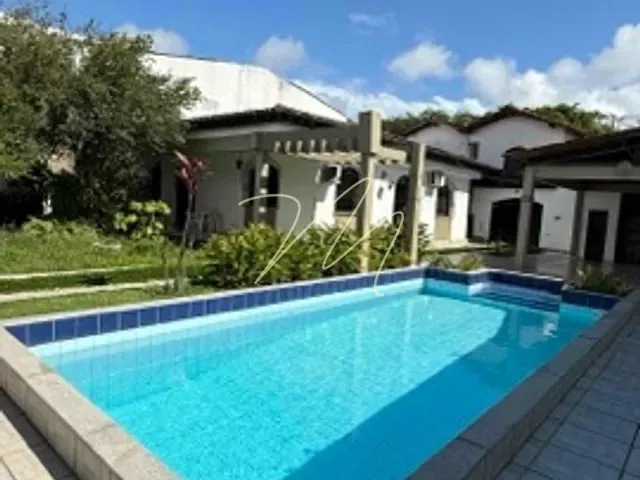 Casa 4 quartos e 5 banheiros, para alugar, no bairro Jardim Savóia em Ilhéus
