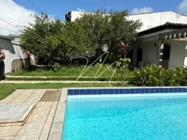 Casa 4 quartos e 5 banheiros, para alugar, no bairro Jardim Savóia em Ilhéus