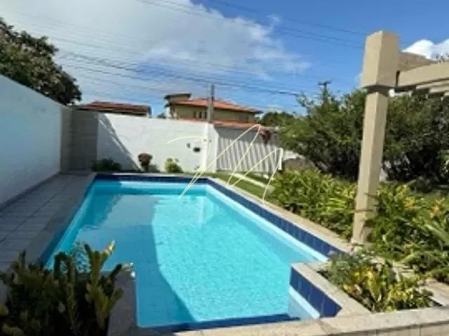 Casa 4 quartos e 5 banheiros, para alugar, no bairro Jardim Savóia em Ilhéus