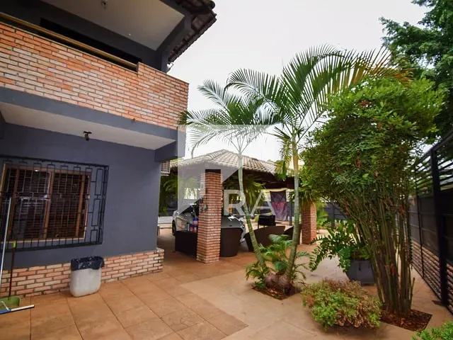 Casa com 240m² 4 quartos e 4 banheiros, à venda ou para alugar, no bairro Asa Sul em Brasília