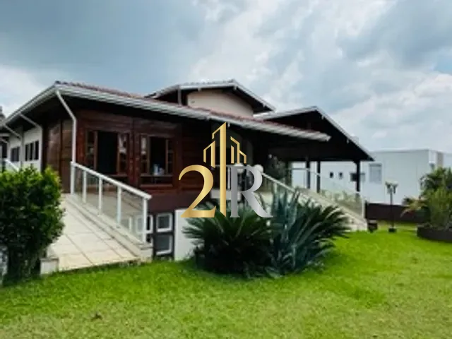 Casa com 1600m² 5 quartos e 7 banheiros, à venda, no bairro Fazenda da Ilha em Embu-Guaçu