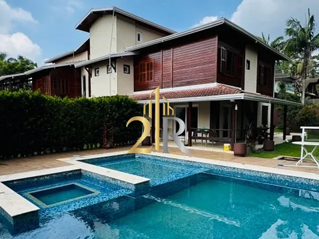 Casa com 1600m² 5 quartos e 7 banheiros, à venda, no bairro Fazenda da Ilha em Embu-Guaçu