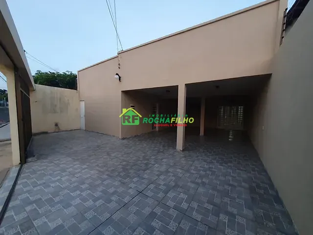 Casa com 516m² 3 quartos e 2 banheiros, à venda, no bairro Cristo Rei em Teresina