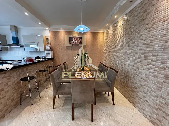 Casa com 170m² 2 quartos e 4 banheiros, à venda, no bairro Jardim Centenário em Rio Claro