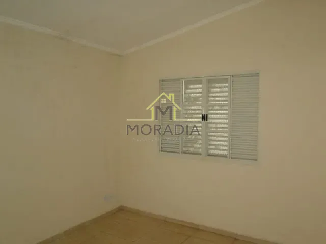 Casa com 150m², para alugar, no bairro Guaxupe em Guaxupé