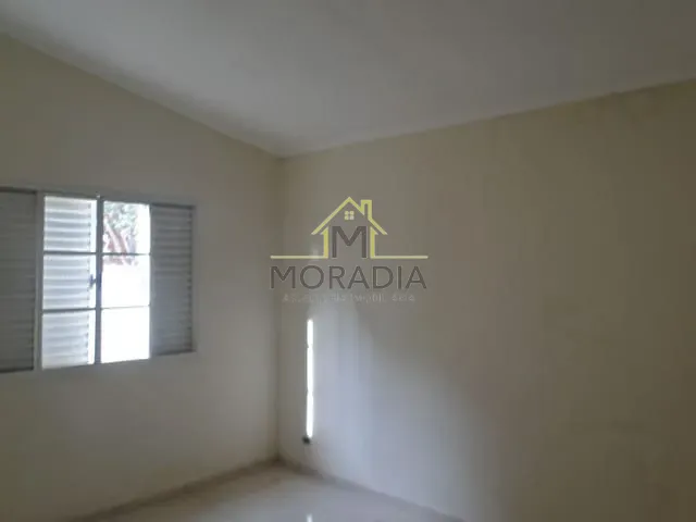 Casa com 150m², para alugar, no bairro Guaxupe em Guaxupé