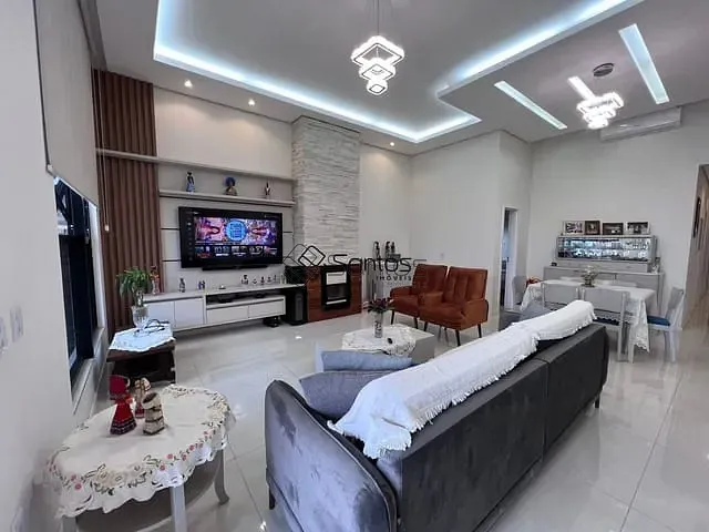 Casa com 600m² 3 quartos e 4 banheiros, à venda, no bairro Morada do Sol em Ijuí