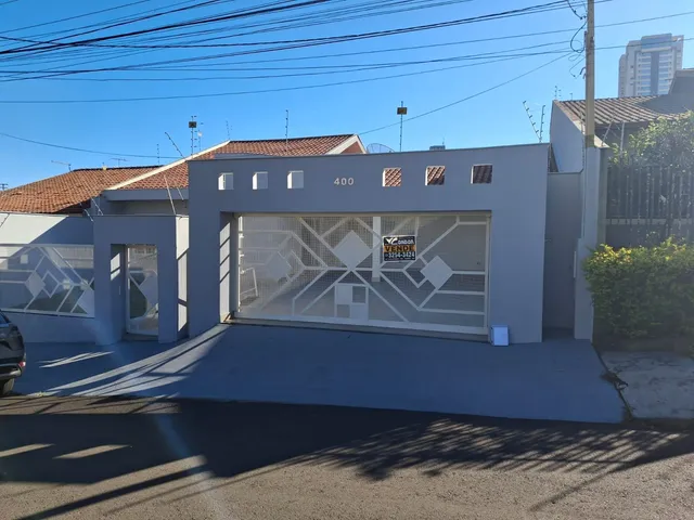 Casa 4 quartos e 2 banheiros, à venda, no bairro Centro em Cambé