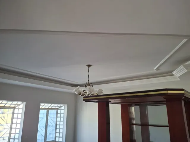 Casa 4 quartos e 2 banheiros, à venda, no bairro Centro em Cambé