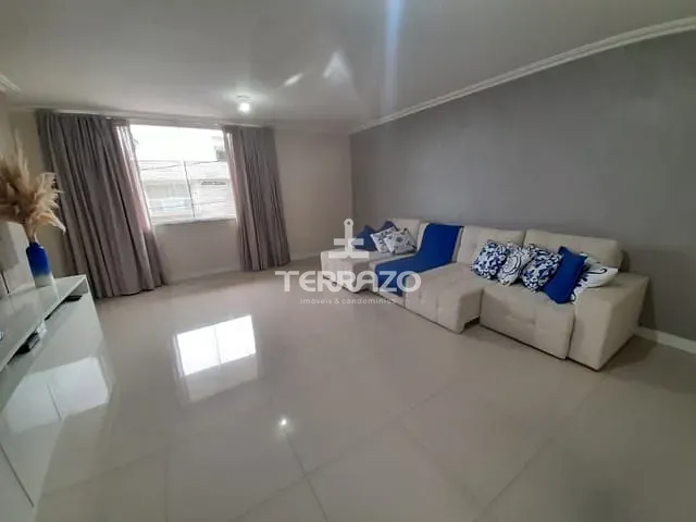 Casa com 185m² 3 quartos e 2 banheiros, à venda, no bairro Jardim Belvedere em Volta Redonda