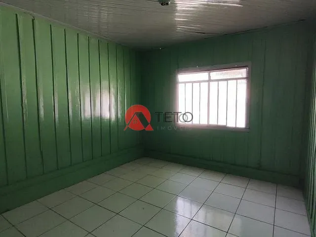 Casa 2 quartos e 1 banheiro, para alugar, no bairro ZONA 02 em Maringá