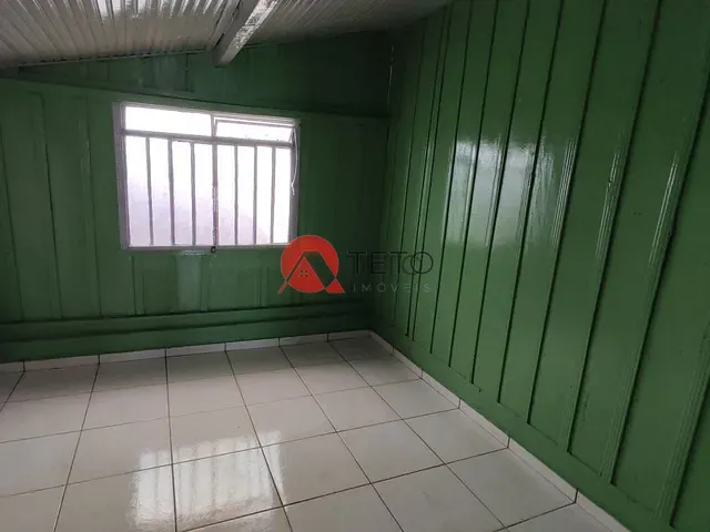 Casa 2 quartos e 1 banheiro, para alugar, no bairro ZONA 02 em Maringá