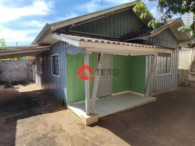 Casa 2 quartos e 1 banheiro, para alugar, no bairro ZONA 02 em Maringá