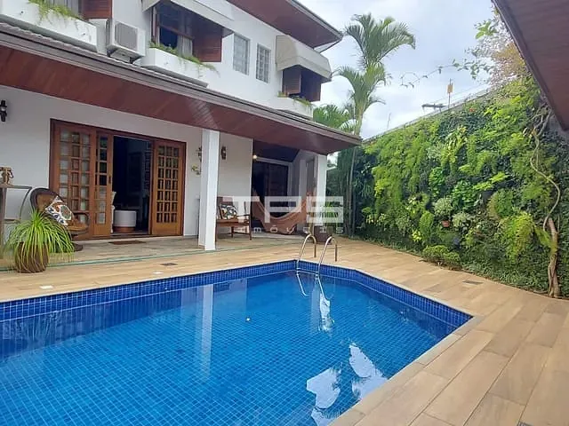 Casa 3 quartos e 3 banheiros, à venda, no bairro Vila Paraíba em Guaratinguetá