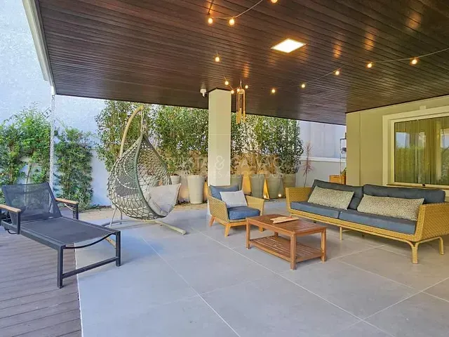 Casa com 365m² 4 quartos e 6 banheiros, à venda, no bairro Vista Alegre em Curitiba
