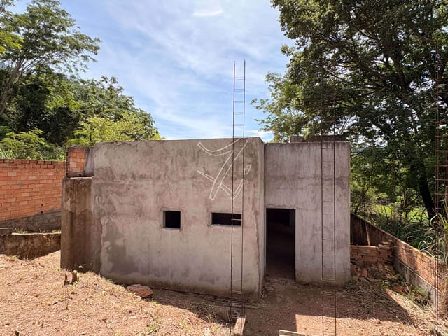 Casa 3 quartos e 2 banheiros, à venda, no bairro Esplanada do Rio Quente em Rio Quente