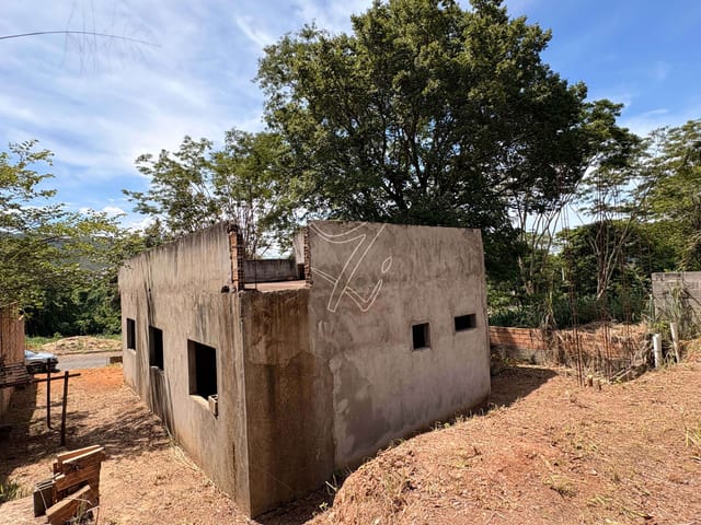 Casa 3 quartos e 2 banheiros, à venda, no bairro Esplanada do Rio Quente em Rio Quente