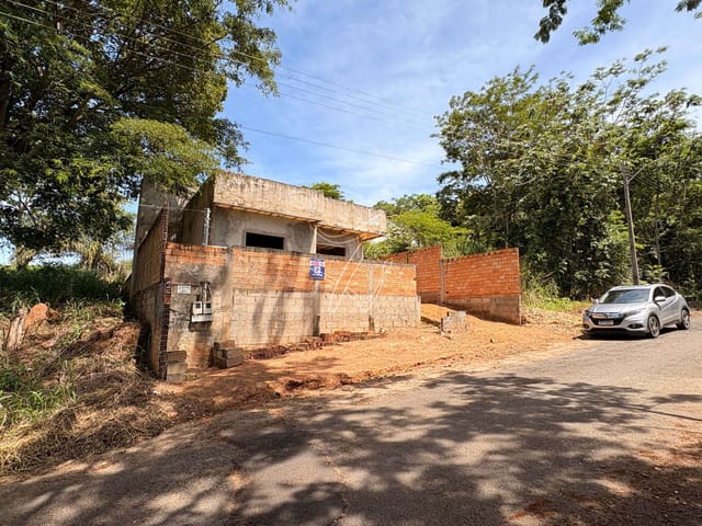 Casa 3 quartos e 2 banheiros, à venda, no bairro Esplanada do Rio Quente em Rio Quente
